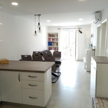 Ferienwohnung Dvosobni Apartman Luka Mlini Exterior foto