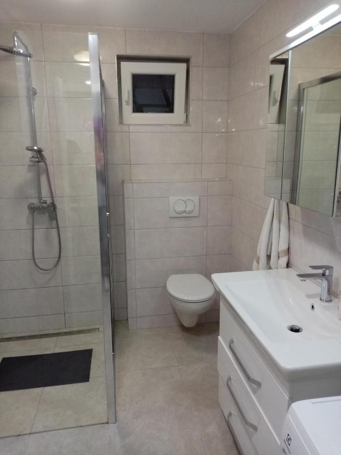 Ferienwohnung Dvosobni Apartman Luka Mlini Exterior foto