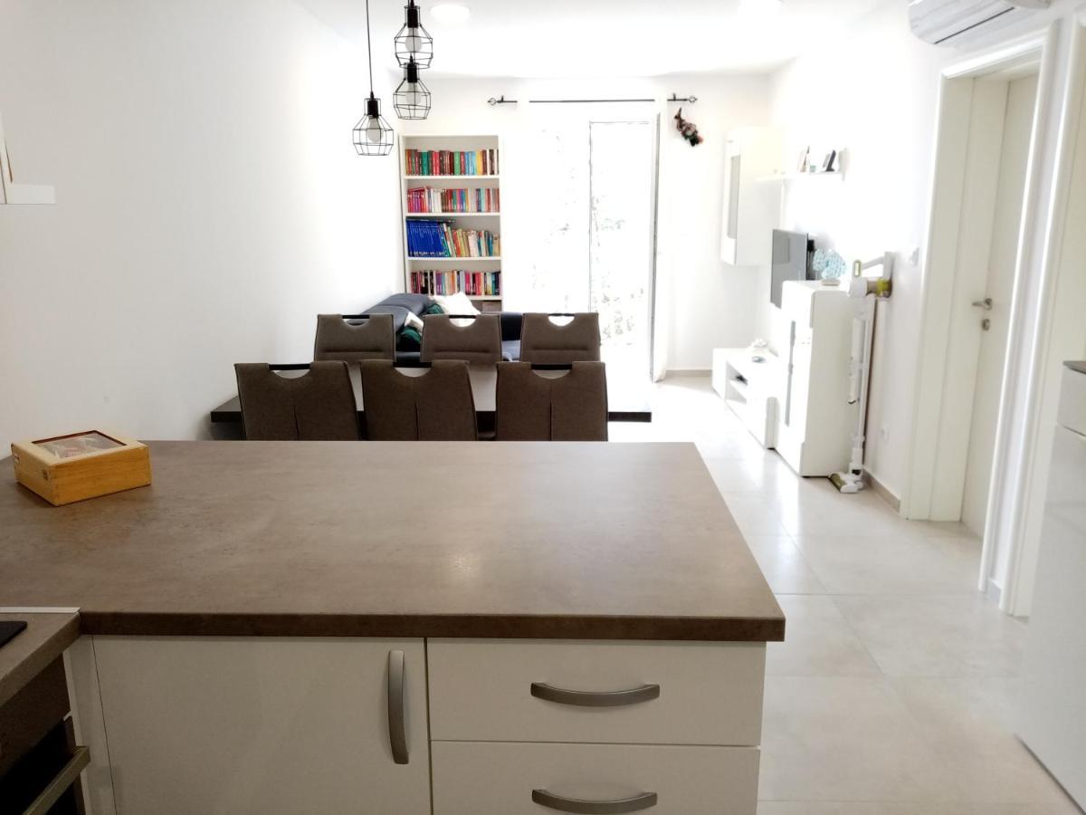 Ferienwohnung Dvosobni Apartman Luka Mlini Exterior foto